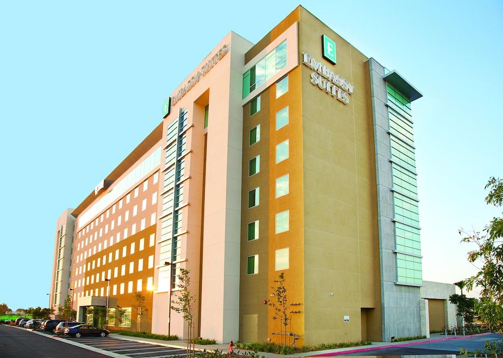 Embassy Suites Ontario - Airport Bagian luar foto