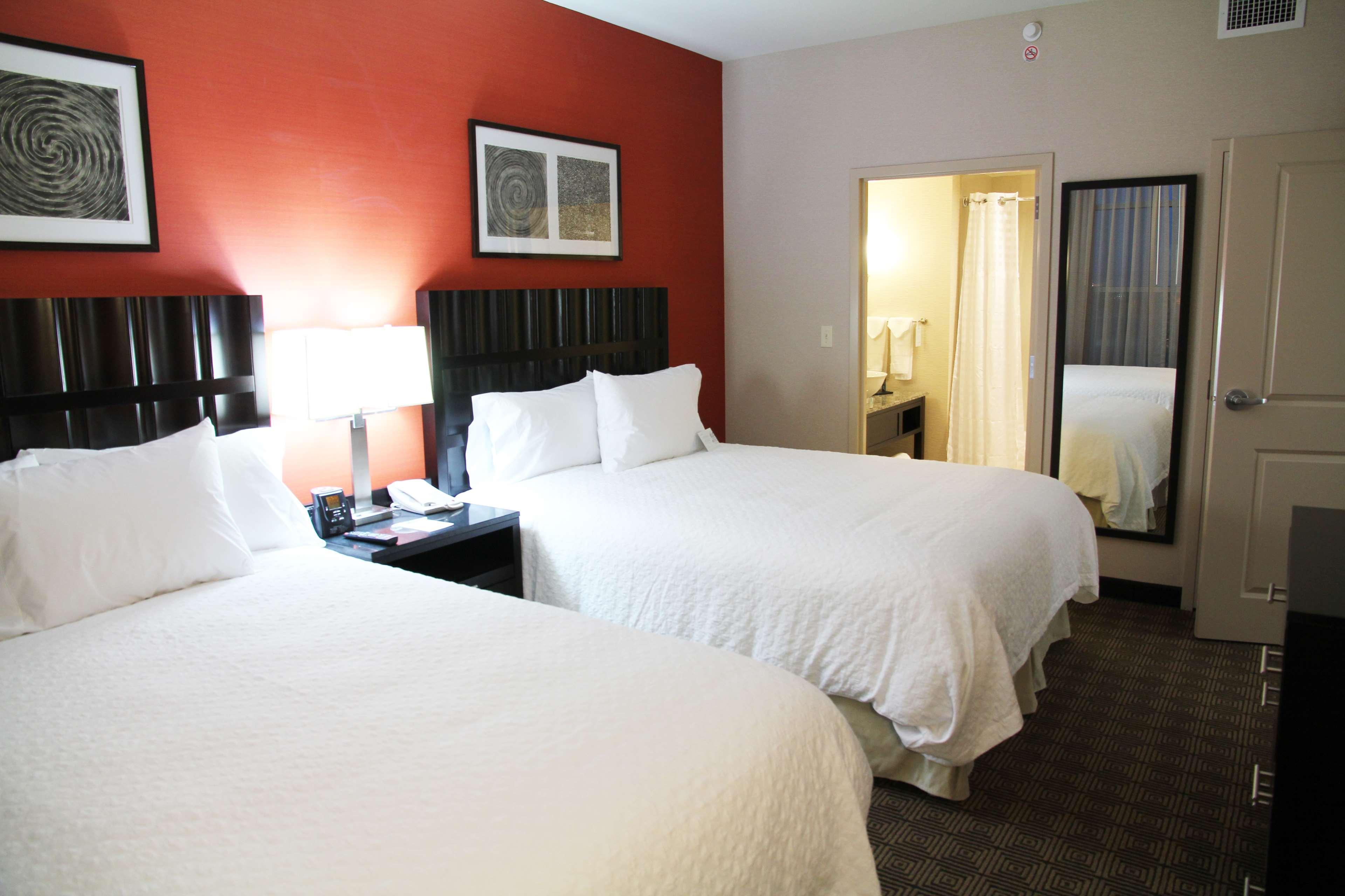 Embassy Suites Ontario - Airport Ruang foto