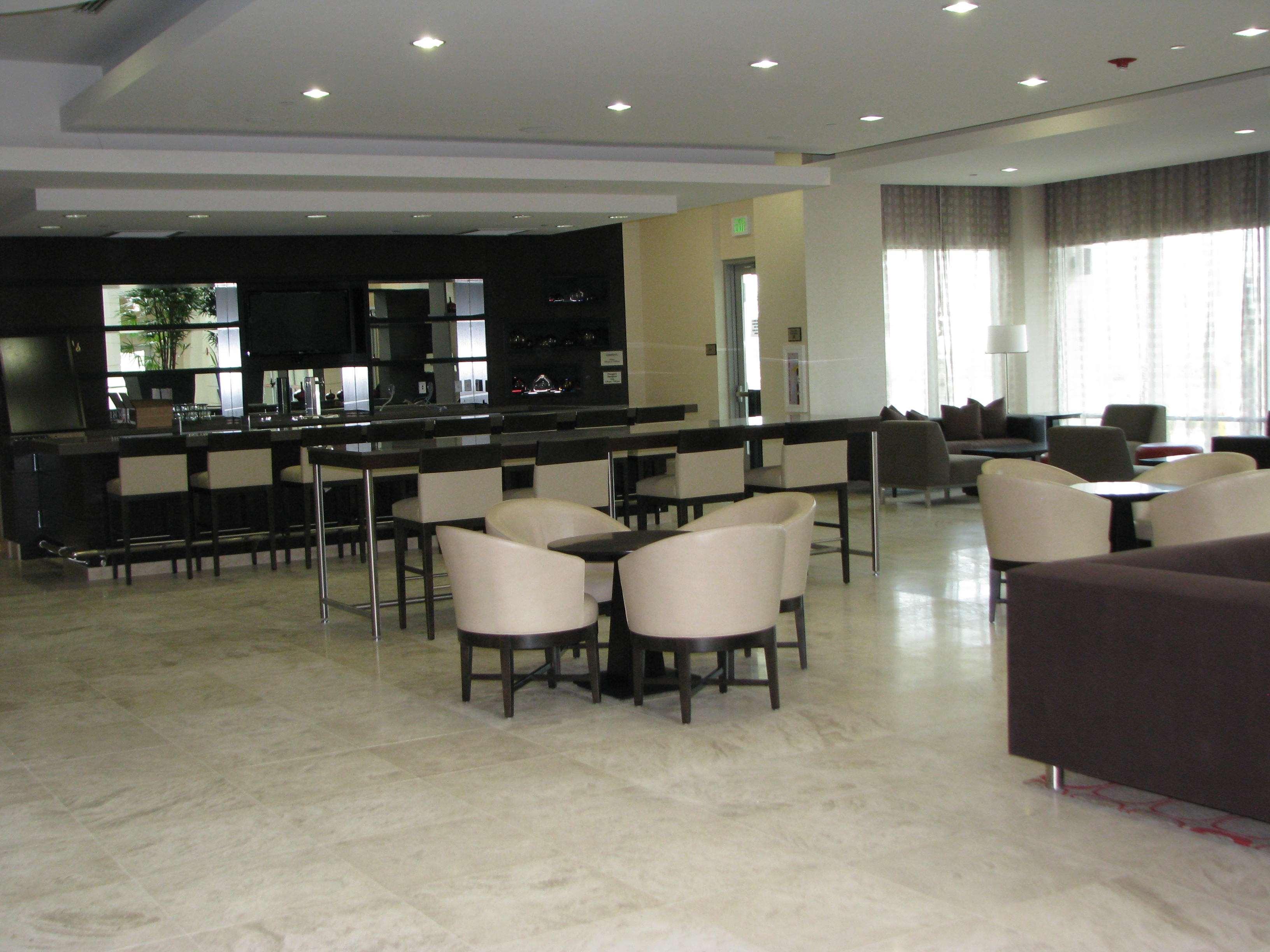 Embassy Suites Ontario - Airport Bagian luar foto