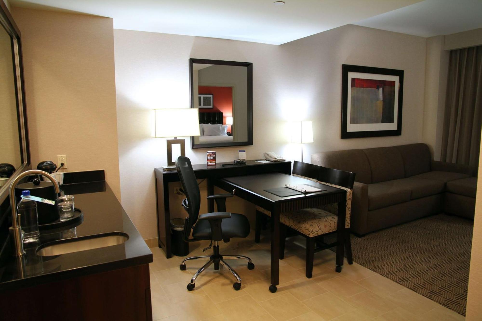 Embassy Suites Ontario - Airport Bagian luar foto