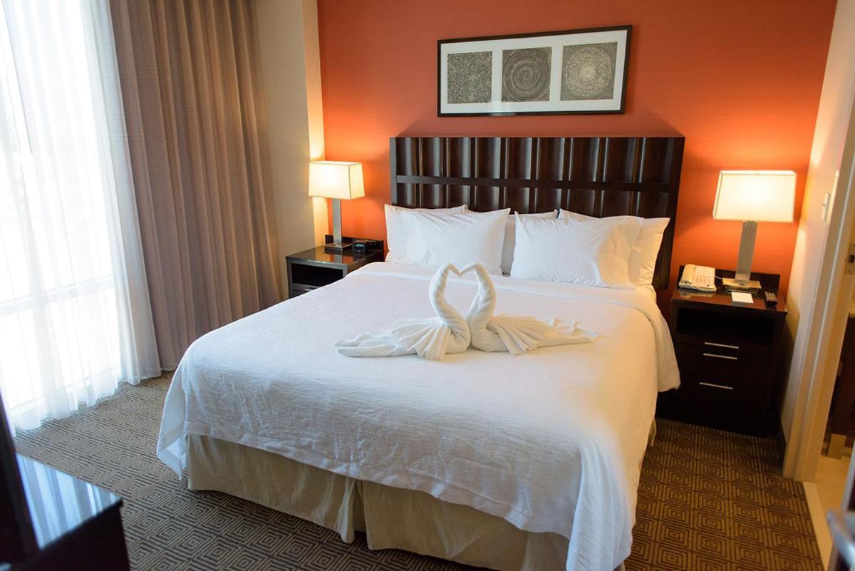 Embassy Suites Ontario - Airport Bagian luar foto