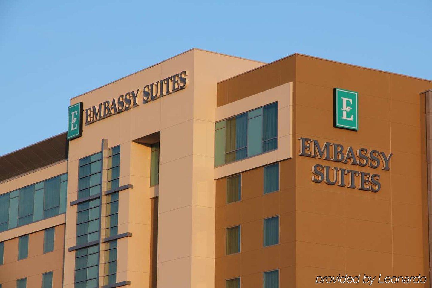 Embassy Suites Ontario - Airport Bagian luar foto